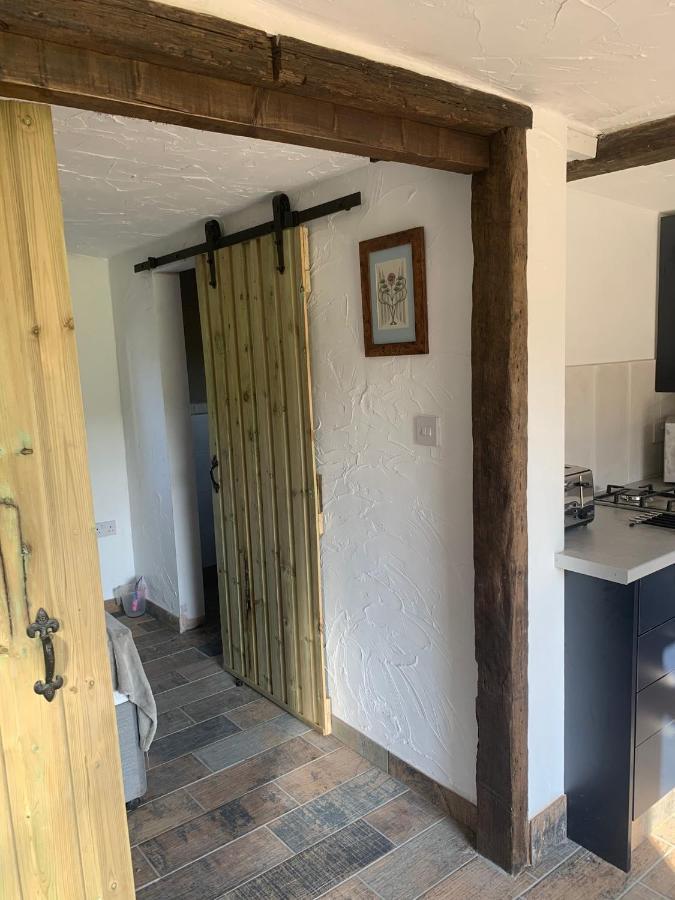 סוואנסי Molehill Lodge מראה חיצוני תמונה